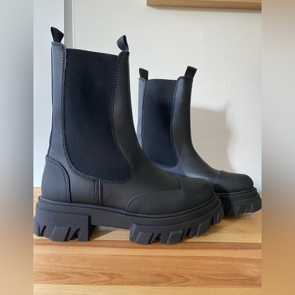 Ganni Chelsea Boots - Picture 7 of 10